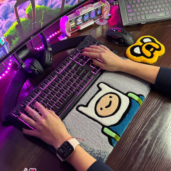 Fluffy Keyboard Rug AT2 Fluffy Keyboard Rug AT2