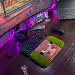 Fluffy Keyboard Rug PIG