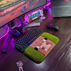 Fluffy Keyboard Rug PIG