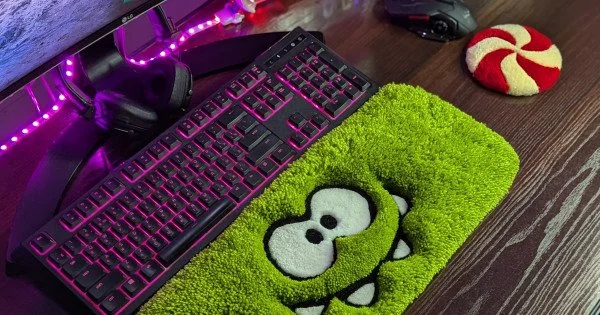 3D Keyboard Rug & Candy Mouse Rug – Fun & Cozy Desk Accessories