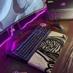 Fluffy Keyboard Rug MNKN