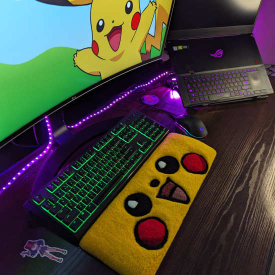 Fluffy Keyboard Rug Happy PK