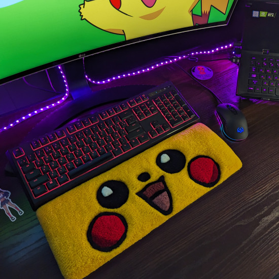 Fluffy Keyboard Rug Happy PK